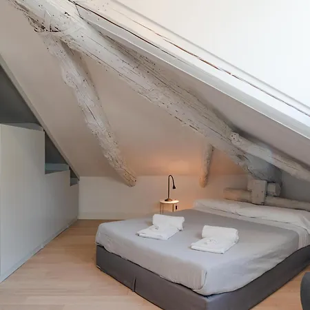 Mozart & Chopin By Toh Solution דירה